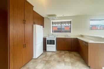 9 Lowry Avenue, Redwood