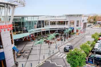 Expansive 682sqm Corner Tenancy at The Palms