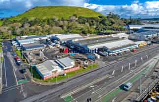 Mt Wellington Showroom and Storage