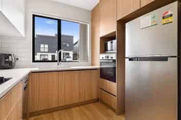 25 Paina Crescent, Massey