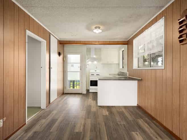 5 Leonard Place, Otara