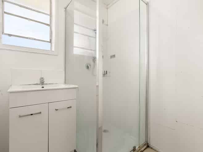 5 Leonard Place, Otara