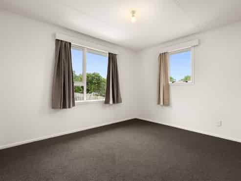 5 Leonard Place, Otara