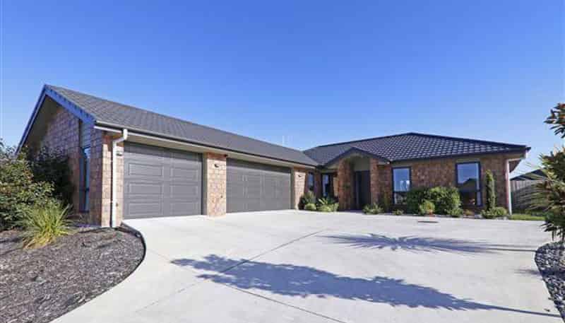 28 Tallentire Crescent , Huntington