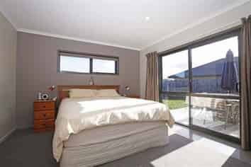 28 Tallentire Crescent , Huntington