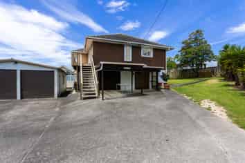 7 Marewa Street, Te Atatu South