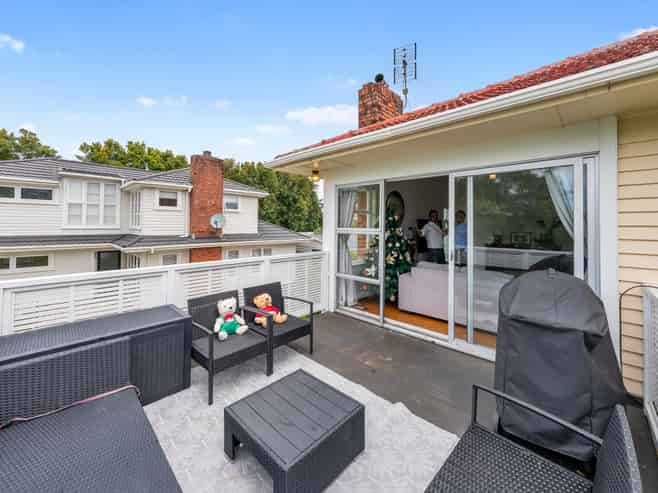 10 Littlejohn Street, Hillsborough