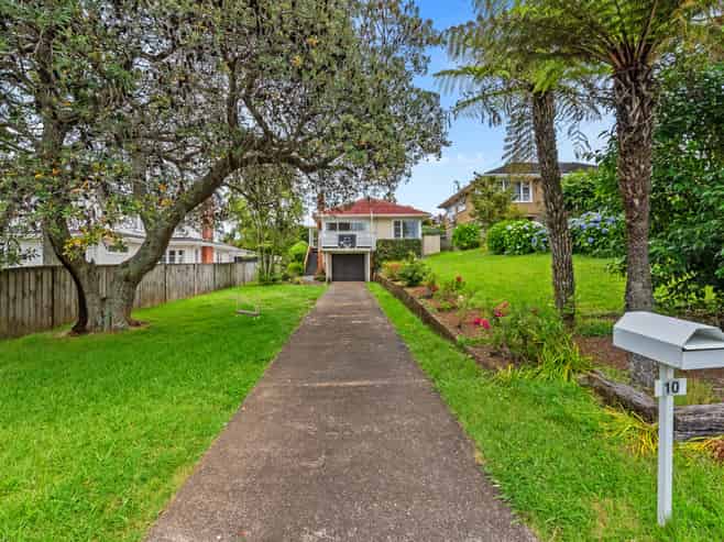 10 Littlejohn Street, Hillsborough