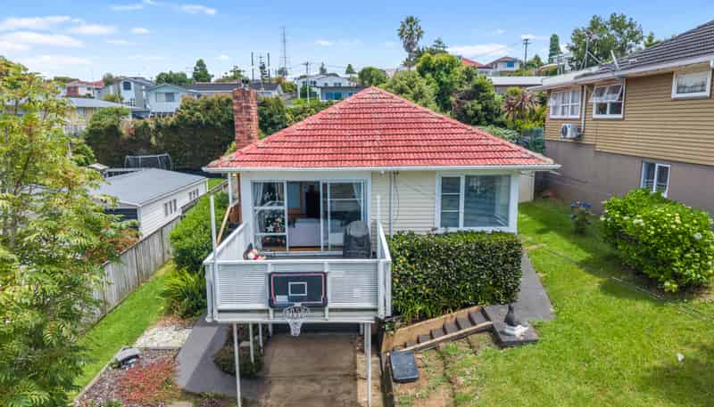 10 Littlejohn Street, Hillsborough