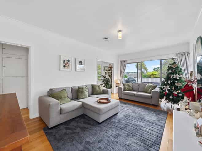 10 Littlejohn Street, Hillsborough