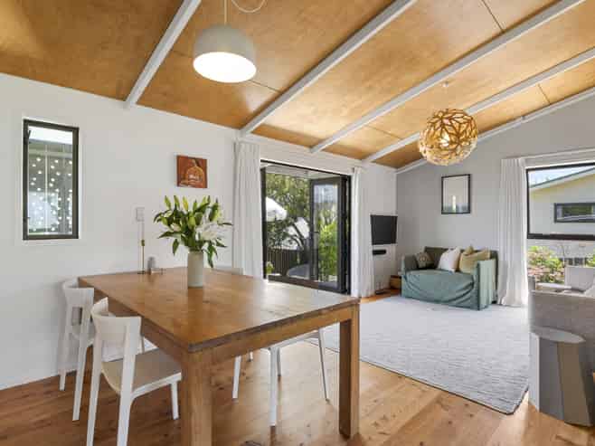 3/6 Kawerau Avenue, Devonport