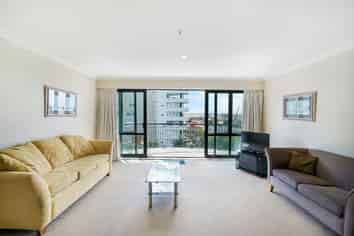 3E/118 Gladstone Road, Parnell