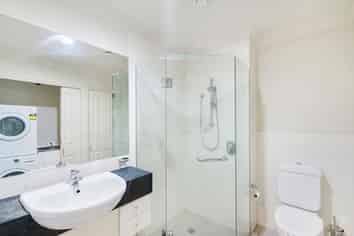 3E/118 Gladstone Road, Parnell