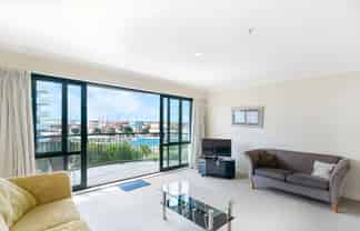 3E/118 Gladstone Road, Parnell