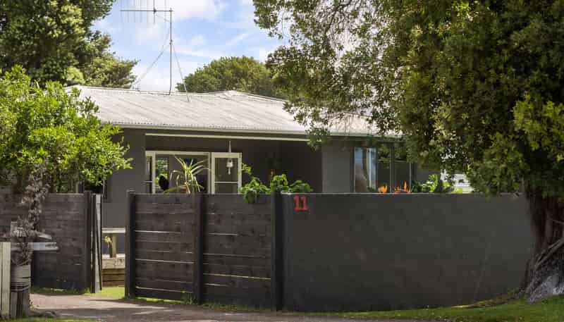 11 Roretana Drive, Athenree