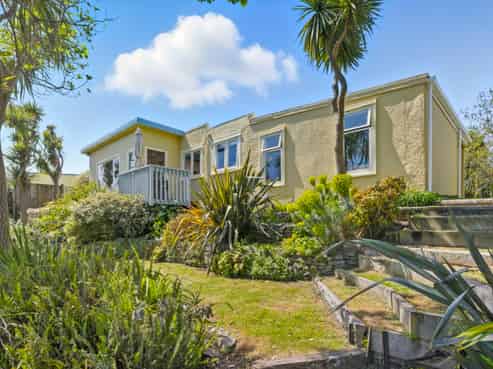 74A Raumati Road, Raumati Beach