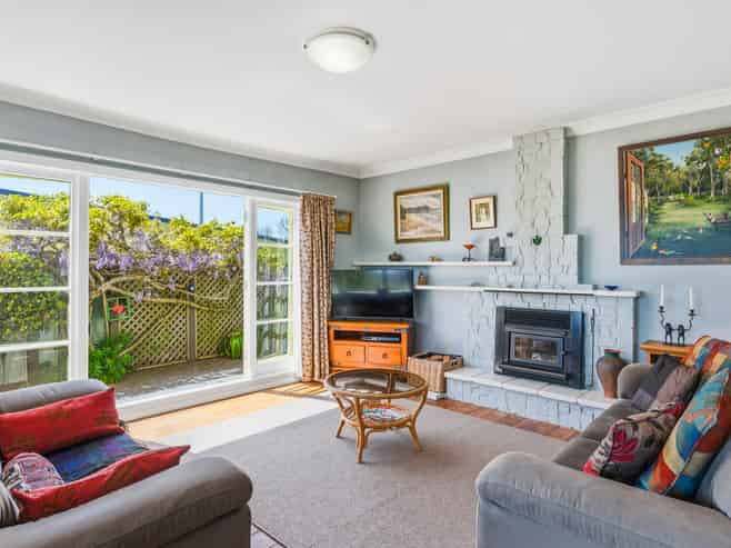 74A Raumati Road, Raumati Beach