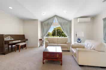 18 Amberwood Drive, Northpark