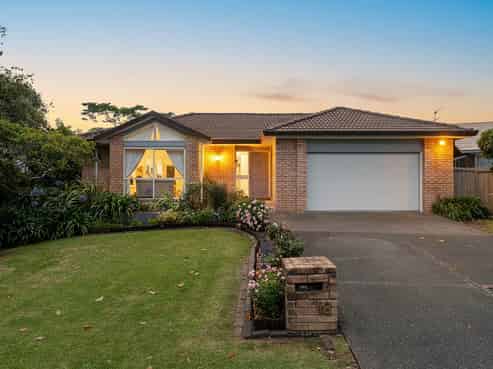 18 Amberwood Drive, Northpark