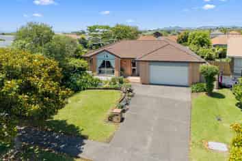 18 Amberwood Drive, Northpark