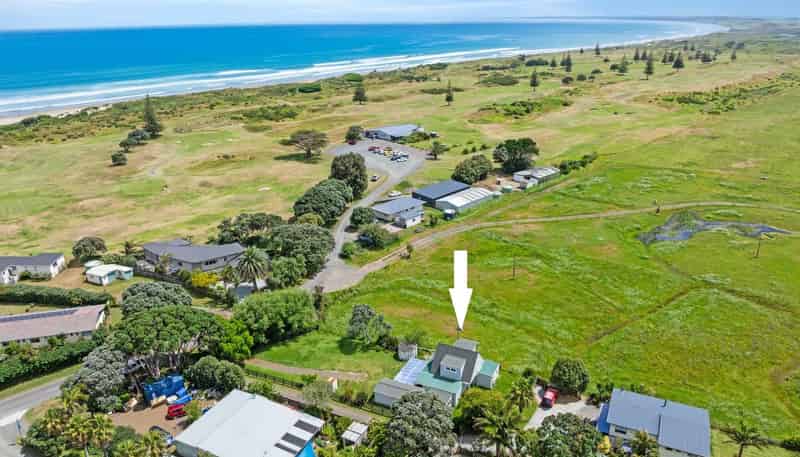 180 Takahe Road, Ahipara