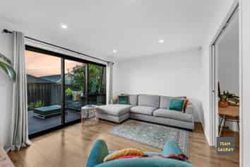 33 Kahui Parade, Karaka