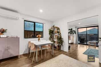 33 Kahui Parade, Karaka