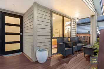 33 Kahui Parade, Karaka