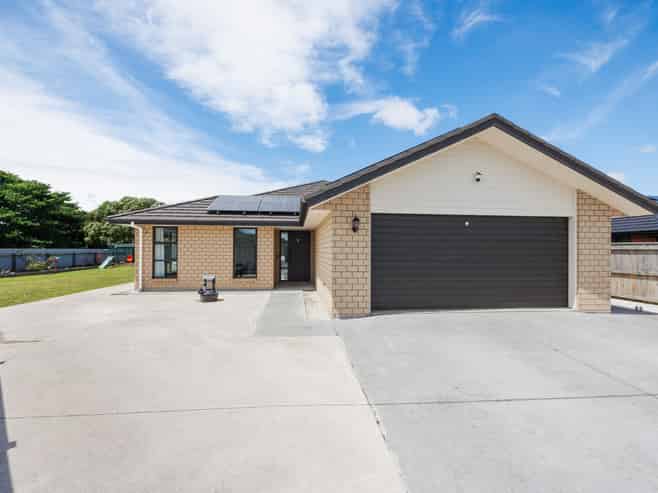 59 Balrickard Way, Milson