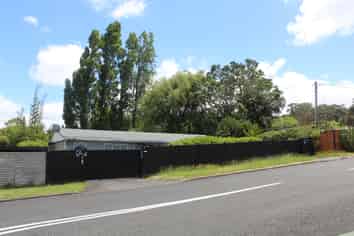 11 Norman Road, Titirangi