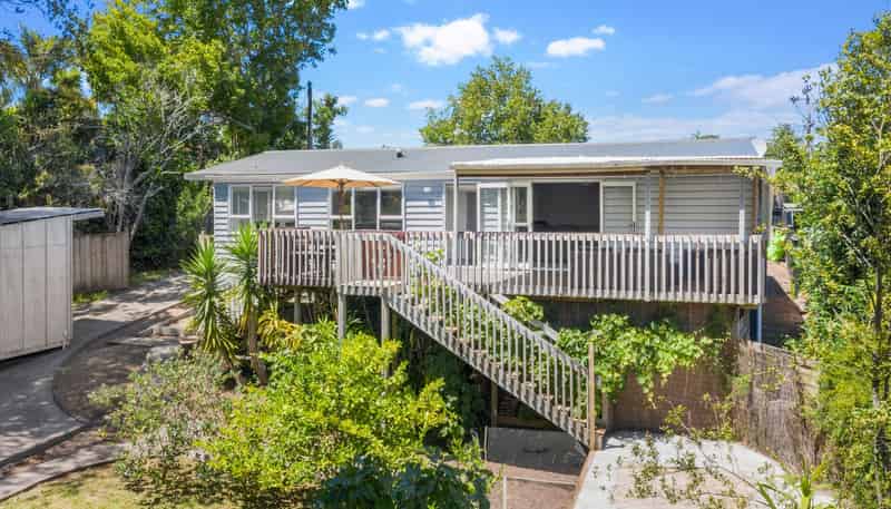 11 Norman Road, Titirangi