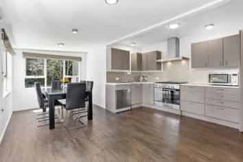 11 Norman Road, Titirangi