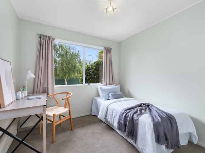 12 Humphries Place, Awapuni