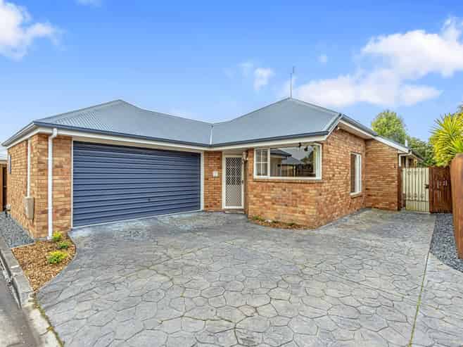 1 Ashmore Lane, Strowan