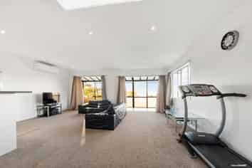 329 Don Buck Road, Massey