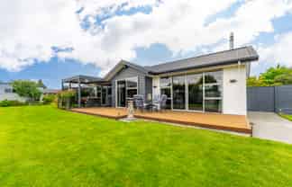 8 Hunter Hills Drive, Gleniti