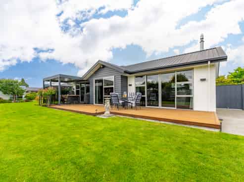 8 Hunter Hills Drive, Gleniti