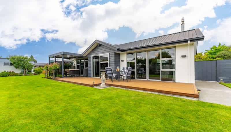 8 Hunter Hills Drive, Gleniti