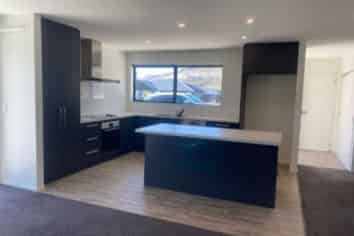 10 Travertine Street, Cromwell