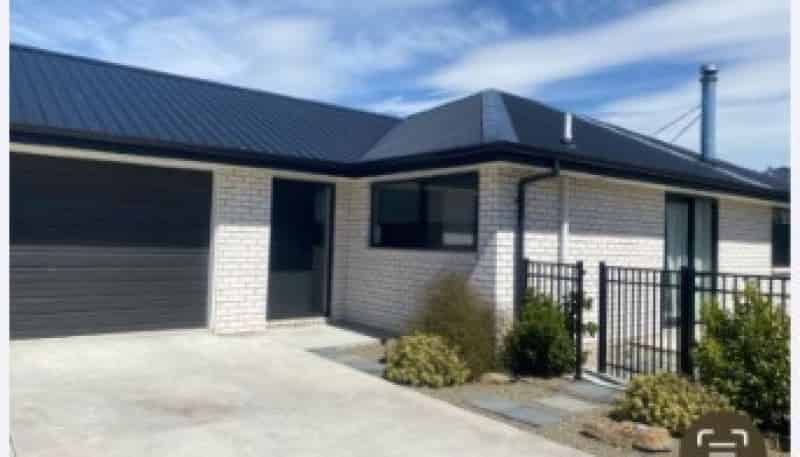 10 Travertine Street, Cromwell