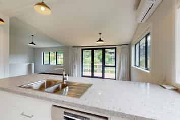 13 Jacobsen Lane, Ngaio