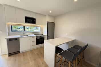 2/12 Parson Lane, Papatoetoe