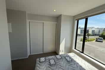 2/12 Parson Lane, Papatoetoe