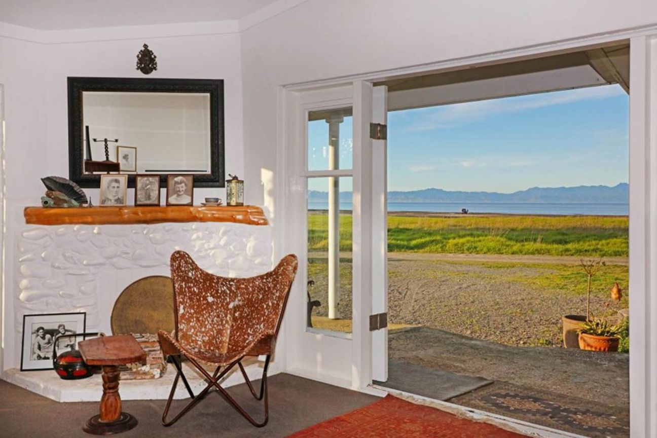A Special Diamond Near the Beach! - Vista 5