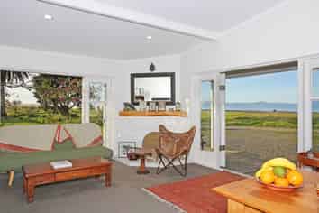 20 F Lowry Road, Whakatiwai, Kaiaua