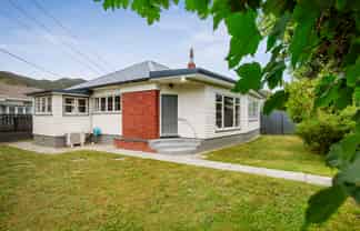 256 Waiwhetu Road, Waterloo