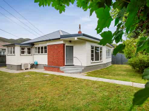 256 Waiwhetu Road, Waterloo