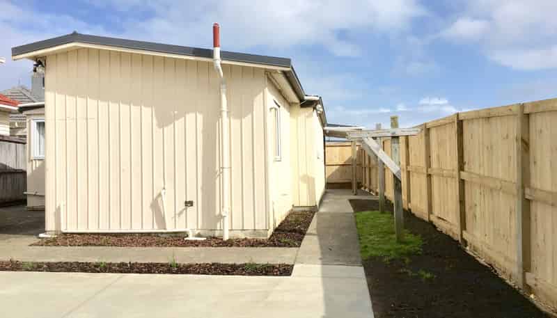 27A Blampied Road, Otara