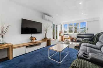 6 Kenney Crescent, Fairfield