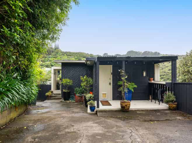 73A Airlie Road, Plimmerton